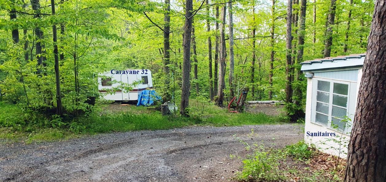 Camping Le P'Tit Bonheur Escaro Εξωτερικό φωτογραφία