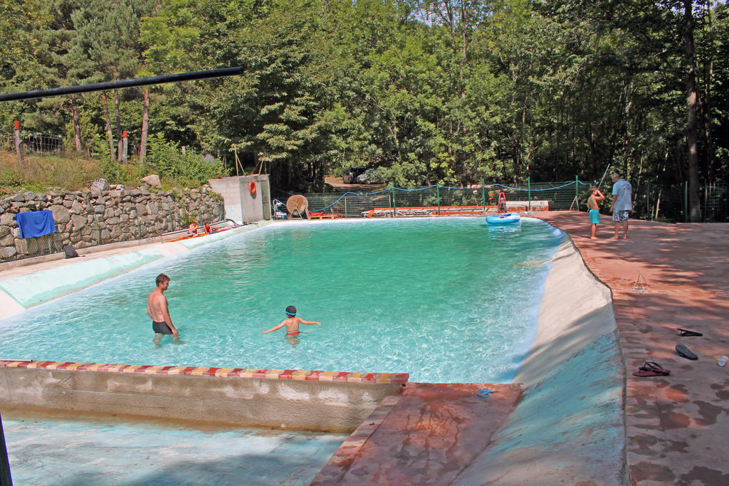 Camping Le P'Tit Bonheur Escaro Εξωτερικό φωτογραφία